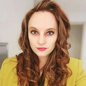 Meet your Posher, Alethea